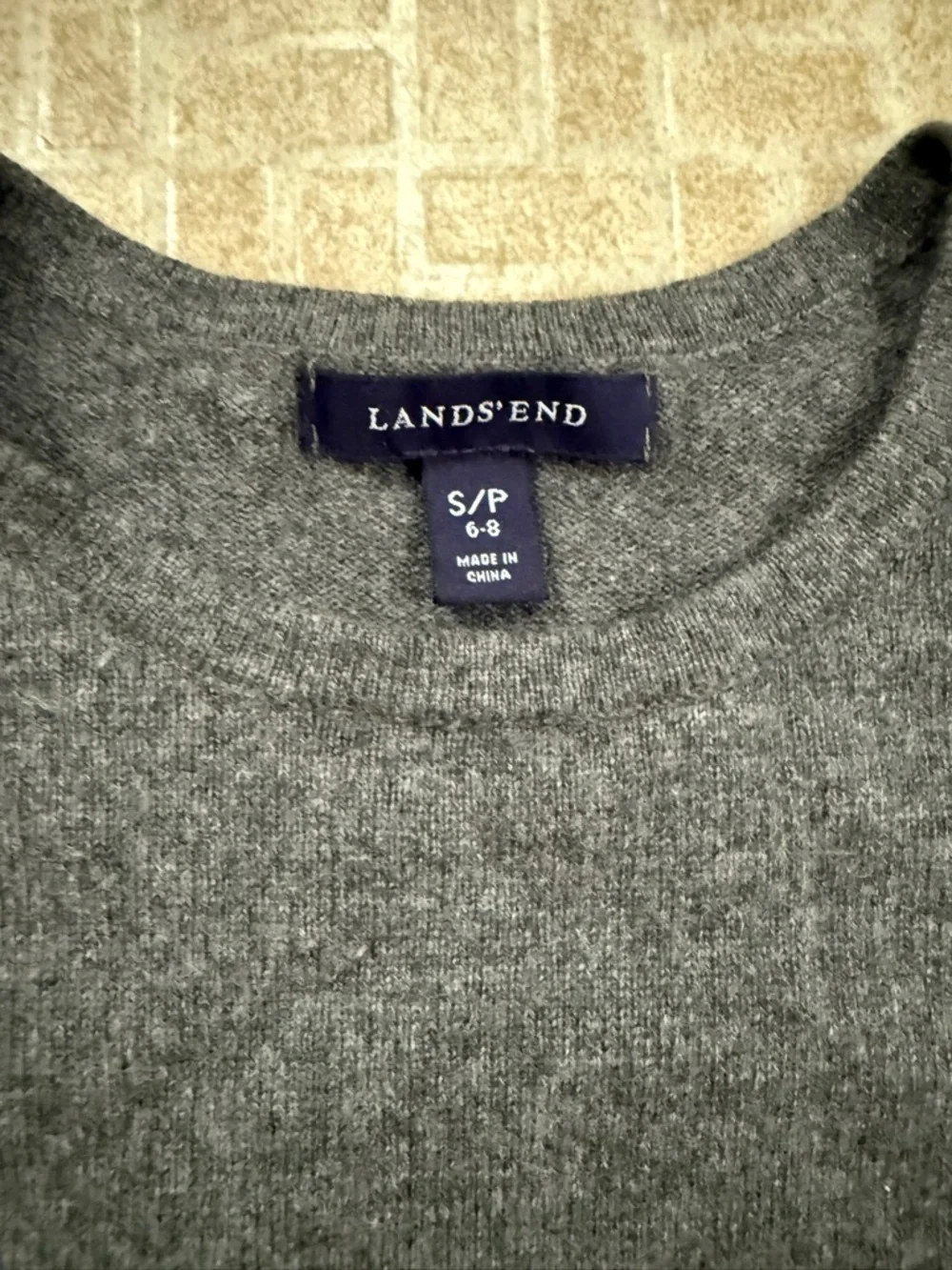 Lands' End Women’s Crewneck Cashmere Sweater size Small EUC - Picture 2 of 4